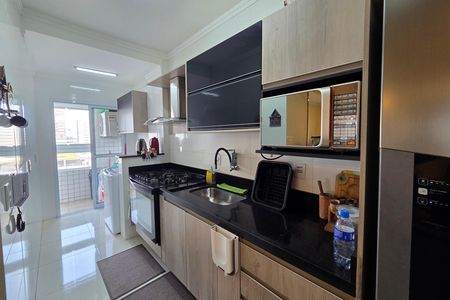 Cozinha de apartamento para alugar com 2 quartos, 64m² em Guilhermina, Praia Grande