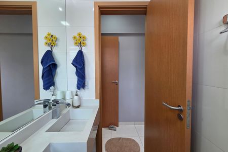 Apartamento para alugar com 64m², 2 quartos e 1 vaga Apartamento para alugar com 64m², 2 quartos e 1 vagaBanheiro social