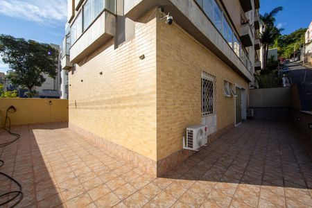 Apartamento para alugar com 185m², 2 quartos e 1 vaga Apartamento para alugar com 185m², 2 quartos e 1 vagaAREA PRIVATIVA