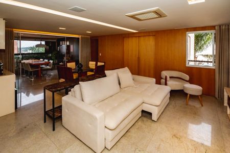 Apartamento à venda com 188m², 4 quartos e 3 vagasSala