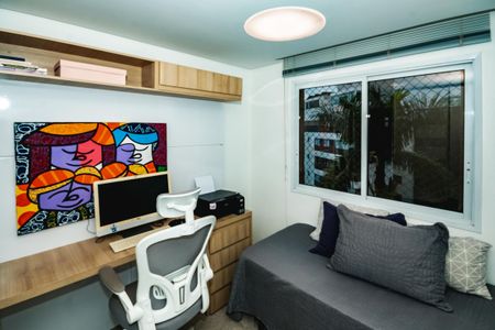 Apartamento à venda com 188m², 4 quartos e 3 vagasQuarto 2