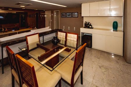 Apartamento à venda com 188m², 4 quartos e 3 vagasSala de Jantar