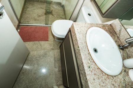Apartamento à venda com 188m², 4 quartos e 3 vagasBanheiro do Quarto 1