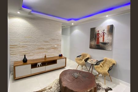 Sala de casa à venda com 4 quartos, 222m² em Cipava, Osasco