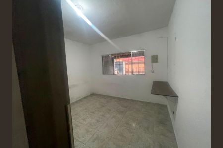 Quarto de casa para alugar com 1 quarto, 80m² em Jardim Adriana, Guarulhos