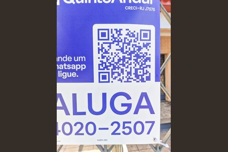 HJEK-283 de casa para alugar com 3 quartos, 150m² em Marechal Hermes, Rio de Janeiro