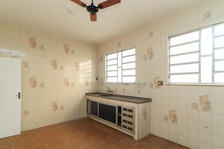Cozinha de casa para alugar com 3 quartos, 160m² em Marechal Hermes, Rio de Janeiro