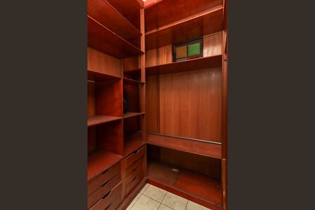 Casa para alugar com 160m², 3 quartos e sem vaga Casa para alugar com 160m², 3 quartos e sem vagaCloset do quarto 3