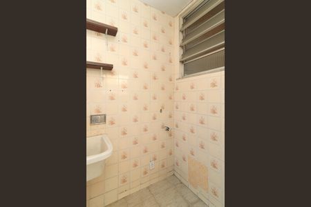 Área de Serviço de casa para alugar com 3 quartos, 160m² em Marechal Hermes, Rio de Janeiro