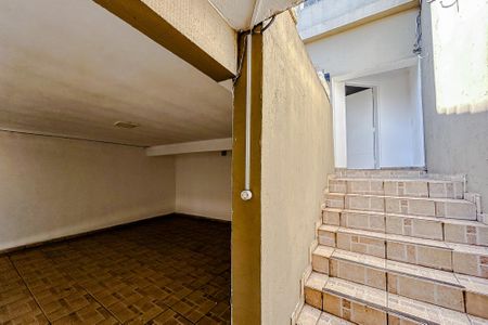 Garagem de casa para alugar com 5 quartos, 300m² em Vila Carrão, São Paulo