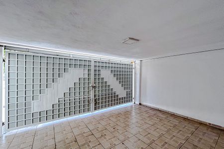 Garagem de casa para alugar com 5 quartos, 300m² em Vila Carrão, São Paulo