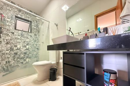 Banheiro da Suíte 1 de casa à venda com 3 quartos, 855m² em Palmeiras, Belo Horizonte