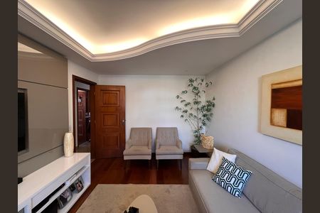 Casa à venda com 5 quartos, 700m² em Santa Tereza, Belo Horizonte