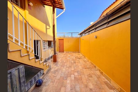 Casa à venda com 5 quartos, 700m² em Santa Tereza, Belo Horizonte