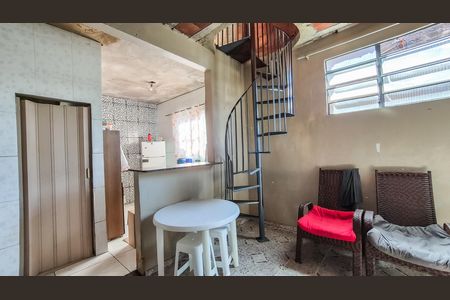 Sala de casa para alugar com 2 quartos, 50m² em Cordovil, Rio de Janeiro
