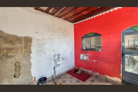 Entrada e Garagem  de casa para alugar com 2 quartos, 50m² em Cordovil, Rio de Janeiro