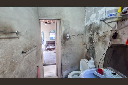 Banheiro de casa para alugar com 2 quartos, 50m² em Cordovil, Rio de Janeiro