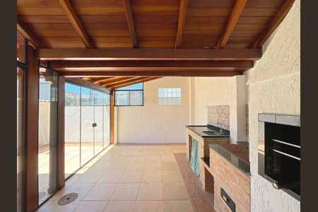 Casa de condomínio para alugar com 140m², 3 quartos e 2 vagas Casa de condomínio para alugar com 140m², 3 quartos e 2 vagasÁrea externa