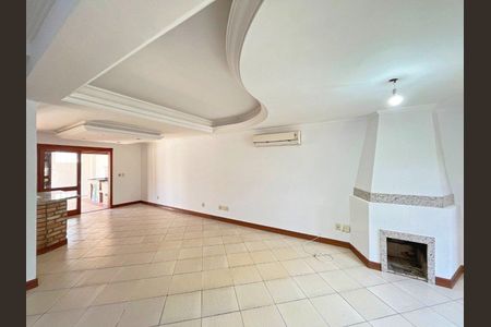 Casa de condomínio para alugar com 140m², 3 quartos e 2 vagas