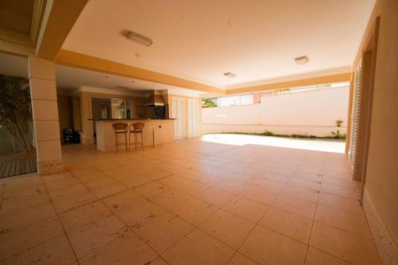 Área externa de casa para alugar com 4 quartos, 381m² em Loteamento Alphaville Campinas, Campinas