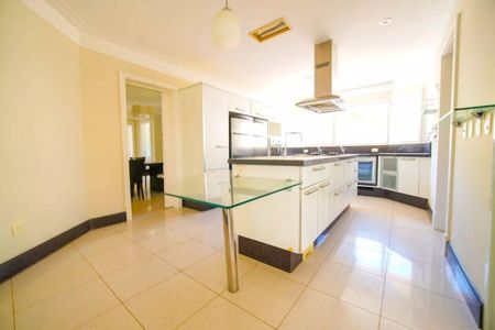 Cozinha de casa para alugar com 4 quartos, 381m² em Loteamento Alphaville Campinas, Campinas