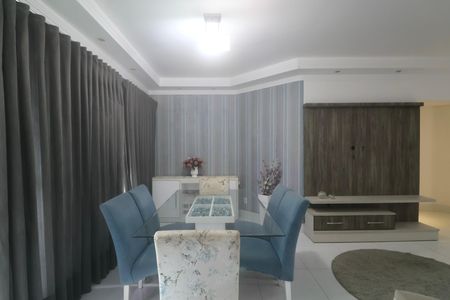 Sala de apartamento para alugar com 3 quartos, 105m² em Jardim Las Palmas, Guarujá