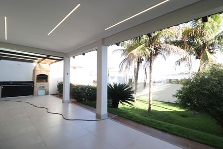 Casa de condomínio para alugar com 259m², 4 quartos e 4 vagasVaranda gourmet