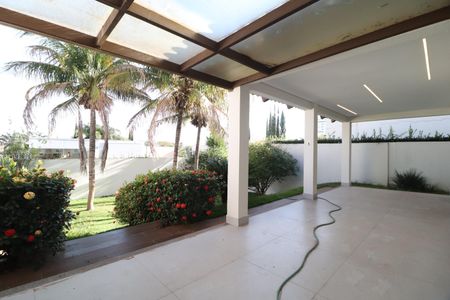 Casa de condomínio para alugar com 259m², 4 quartos e 4 vagasVaranda gourmet
