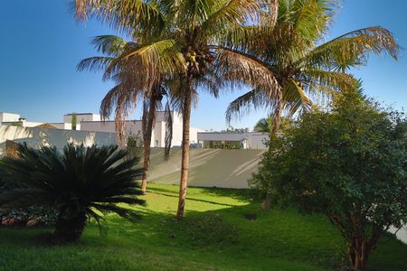 Casa de condomínio para alugar com 259m², 4 quartos e 4 vagasQuintal - Jardim