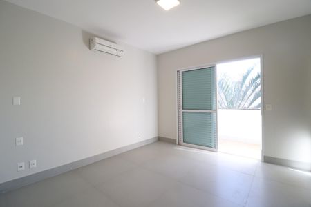 Casa de condomínio para alugar com 259m², 4 quartos e 4 vagasSuíte 2