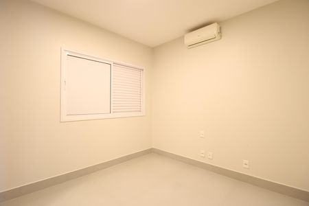 Casa de condomínio para alugar com 259m², 4 quartos e 4 vagasQuarto 2