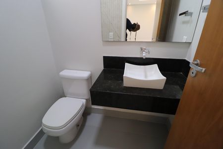 Casa de condomínio para alugar com 259m², 4 quartos e 4 vagasLavabo 