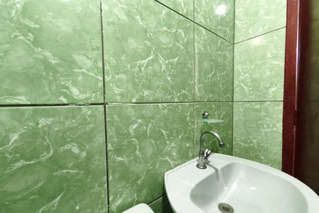 Banheiro de casa para alugar com 1 quarto, 64m² em Jardim do Lago Continuacao, Campinas