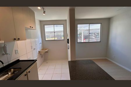 Cozinha de apartamento para alugar com 2 quartos, 48m² em Jardim Nova Europa, Campinas