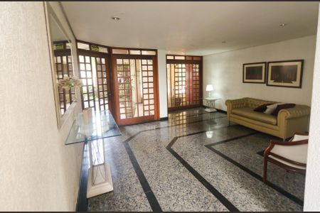 Área comum - Hall de entrada de apartamento para alugar com 2 quartos, 94m² em Menino Deus, Porto Alegre