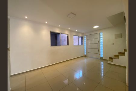 Casa para alugar com 2 quartos, 110m² em Ferreira, São Paulo