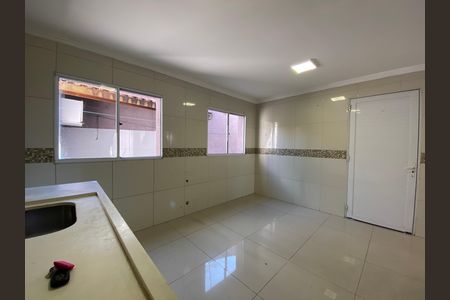 Casa para alugar com 2 quartos, 110m² em Ferreira, São Paulo