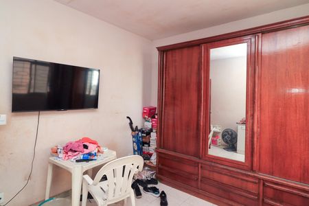 Quarto 1 de casa para alugar com 2 quartos, 106m² em Marechal Hermes, Rio de Janeiro