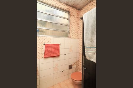 Banheiro social de casa para alugar com 2 quartos, 106m² em Marechal Hermes, Rio de Janeiro