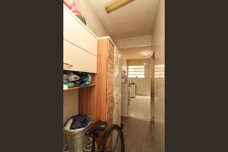 Área de Serviço de casa para alugar com 2 quartos, 106m² em Marechal Hermes, Rio de Janeiro