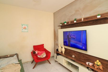 Sala de casa para alugar com 2 quartos, 106m² em Marechal Hermes, Rio de Janeiro