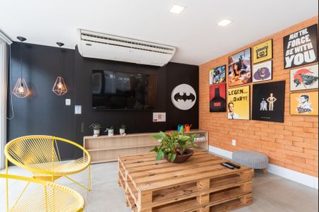 Área externa de apartamento à venda com 1 quarto, 30m² em Floresta, Porto Alegre