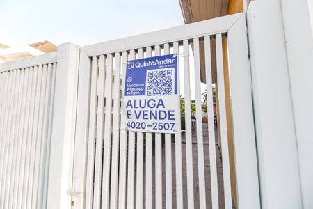 Casa de condomínio para alugar com 2000m², 3 quartos e 10 vagas Casa de condomínio para alugar com 2000m², 3 quartos e 10 vagasPlaca