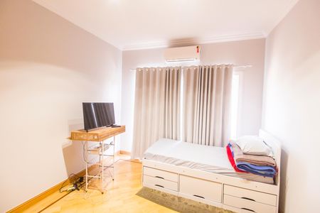 Casa de condomínio para alugar com 2000m², 3 quartos e 10 vagas Casa de condomínio para alugar com 2000m², 3 quartos e 10 vagasQuarto