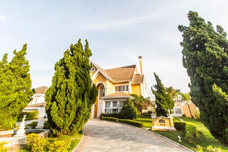 Casa de condomínio para alugar com 2000m², 3 quartos e 10 vagas Casa de condomínio para alugar com 2000m², 3 quartos e 10 vagasQuintal