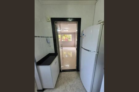 Cozinha de apartamento para alugar com 3 quartos, 75m² em Guarani, Belo Horizonte
