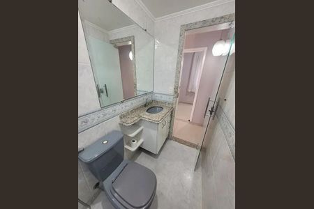 Banheiro de apartamento para alugar com 3 quartos, 75m² em Guarani, Belo Horizonte