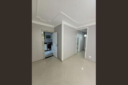 Apartamento para alugar com 75m², 3 quartos e 1 vaga Apartamento para alugar com 75m², 3 quartos e 1 vagaSala