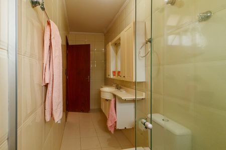 Casa para alugar com 285m², 3 quartos e 2 vagas Casa para alugar com 285m², 3 quartos e 2 vagasBanheiro da Suíte