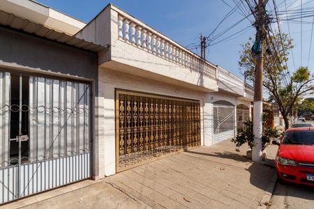 Casa para alugar com 285m², 3 quartos e 2 vagas Casa para alugar com 285m², 3 quartos e 2 vagasFachada